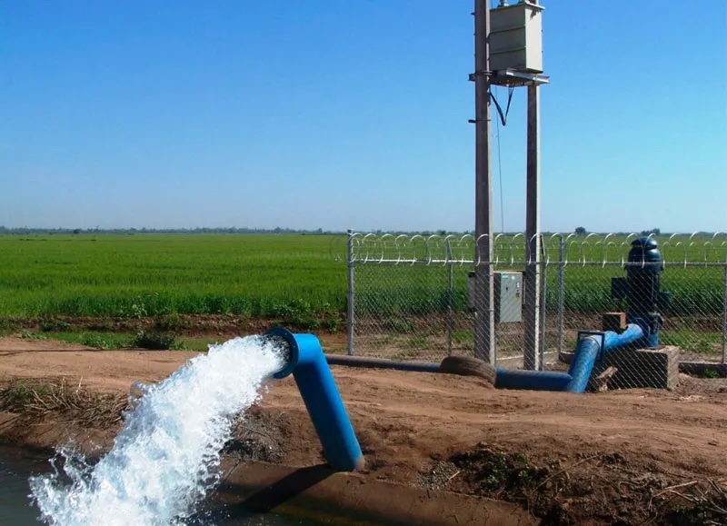 agua de pozo profundo